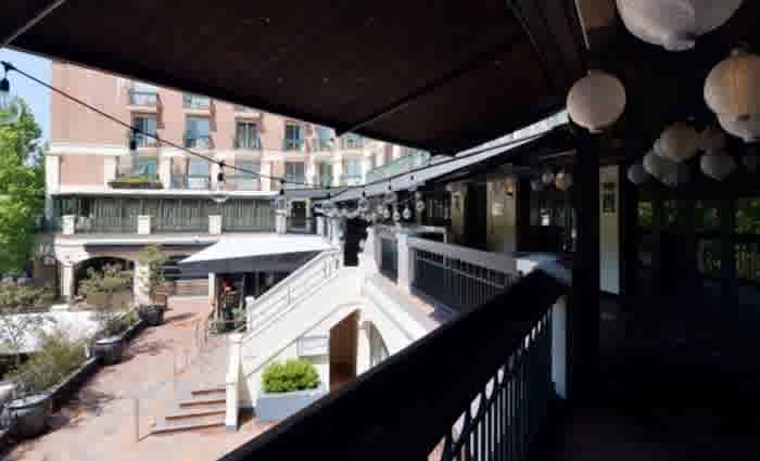 Closed Hugo's Potts Point Pizzeria lounge and bar sold through Savills