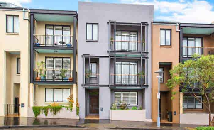 Paparazzo Darryn Lyons lists Pyrmont Sydney investment