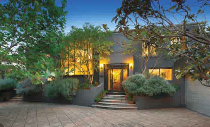 Former Melbourne Demons president Don McLardy lists in Malvern