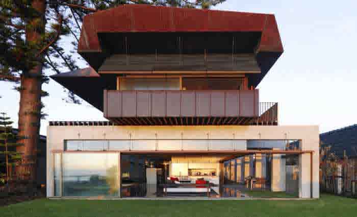 Peter Stutchbury designed Newport trophy home sold
