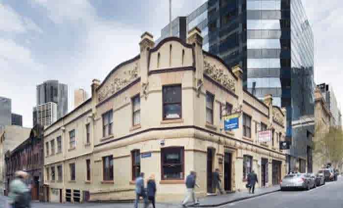 Melbourne's Tavistock House offered for first time in 20 years