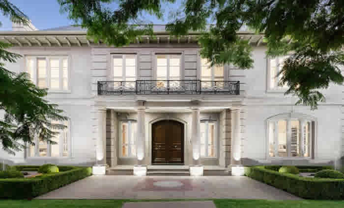 Toorak mansion designed by Christopher Doyle hits market