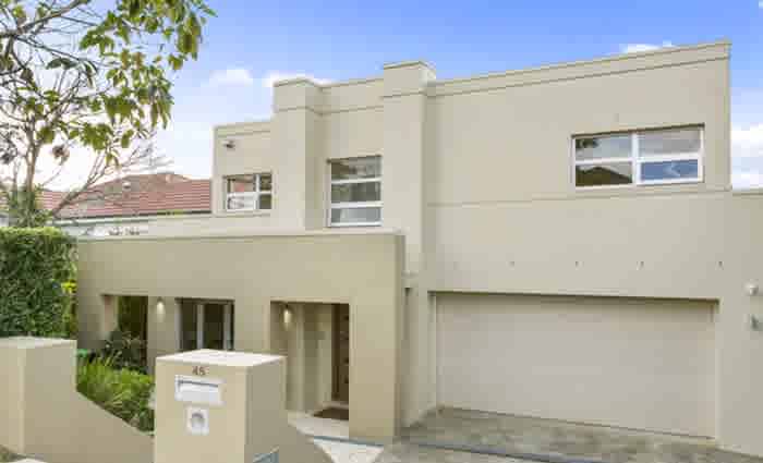 Sea Eagles coach Trent Barrett buys in Freshwater