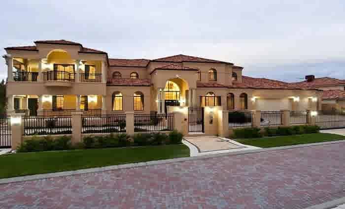 Landmark property in Sorrento sold
