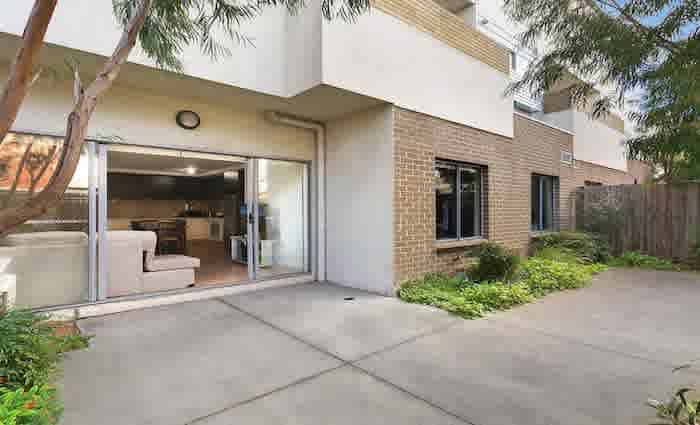 Two bedroom Footscray apartment sold for $455,000 - and small loss