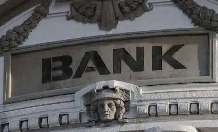 Economists’ poll says we can fix the banks, but that doesn’t mean we will
