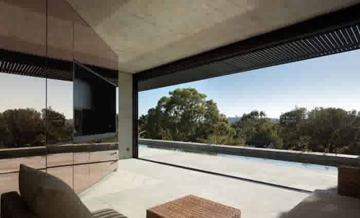 Bellevue Hill trophy home, Kharkov listed for sale
