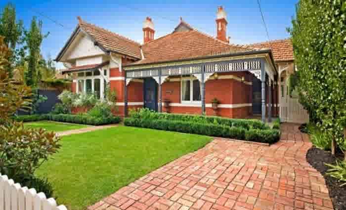 Natalie Bassingthwaighte set for Byron Bay move