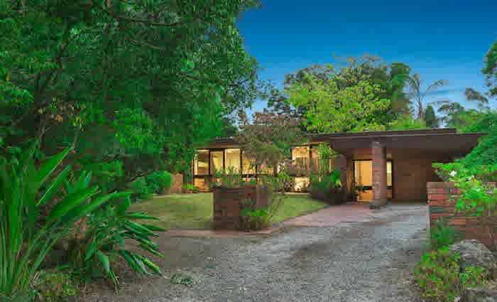 Award winning modernist Eaglemont trophy home listed