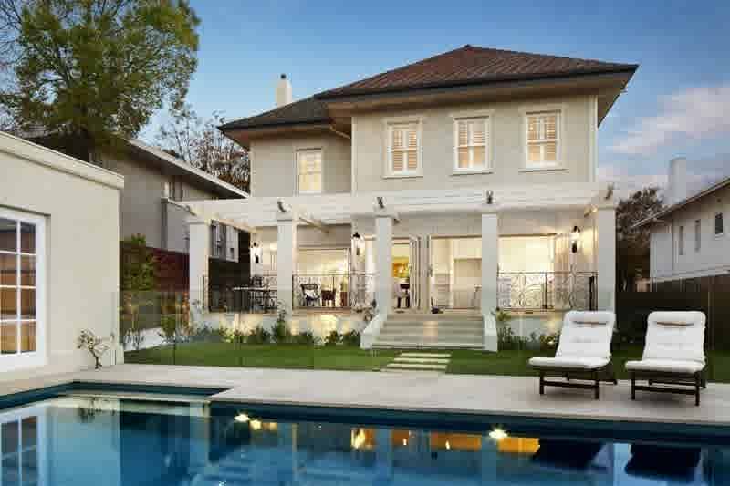 James Hird-linked Toorak investment mansion struggles to sell