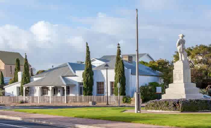 Heritage-listed seaside home in South Australia