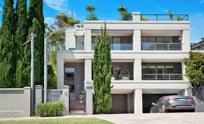 Jen Hawkins former Coogee home back for sale with more glamourous pool