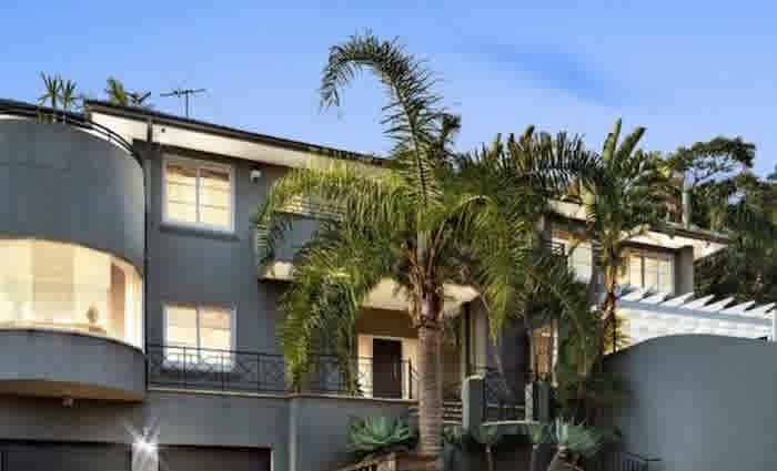 Professor and NRL adviser Catherine Lumby lists Vaucluse home