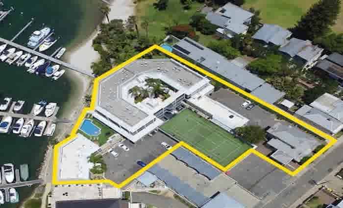 Riverfront hotel in Perth's North Fremantle listed for sale