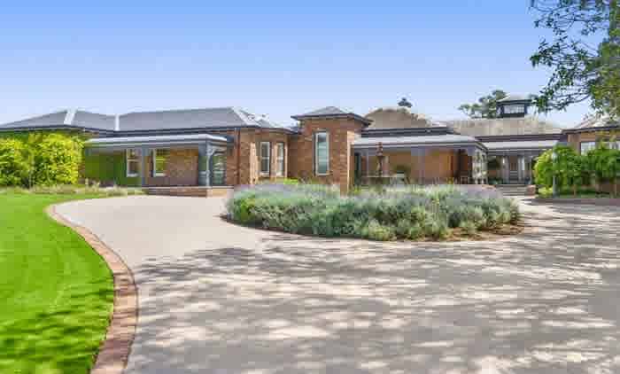 Newtown, Victoria trophy home Raith listed with record breaking hopes