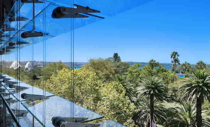 Sydney Macquarie Street apartment listed for sale