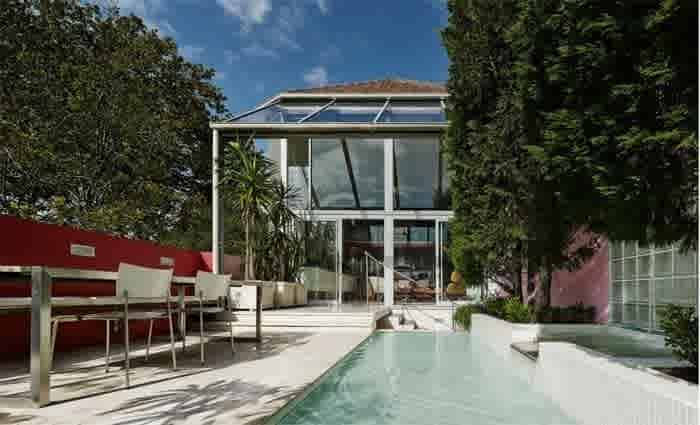 One Rose, the Don Gazzard-designed Annandale house listed