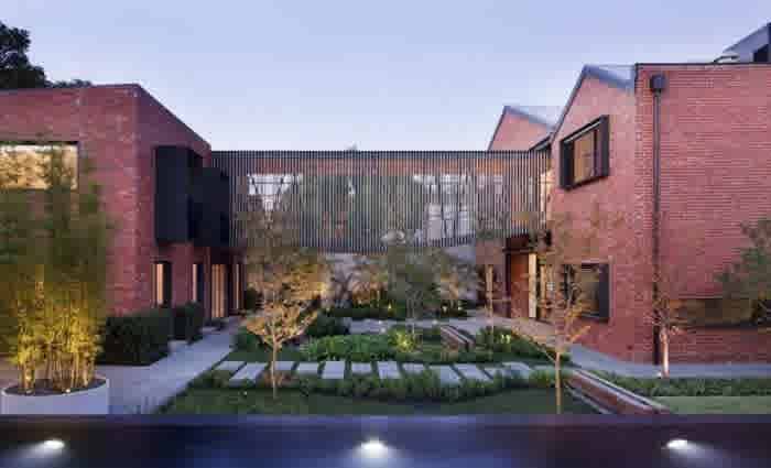 Bakery property sales bonanza in Melbourne as Mark Rowsthorn sells