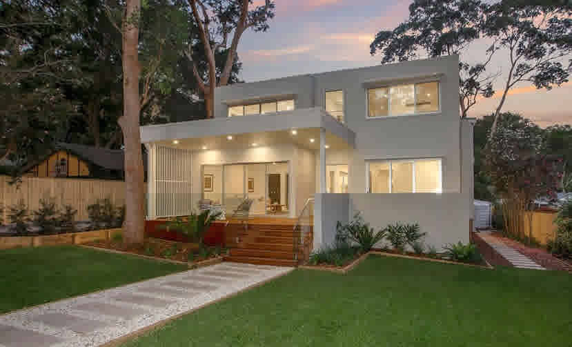 Former reality TV chippie Luke Van Dyck lists at Avalon Beach 