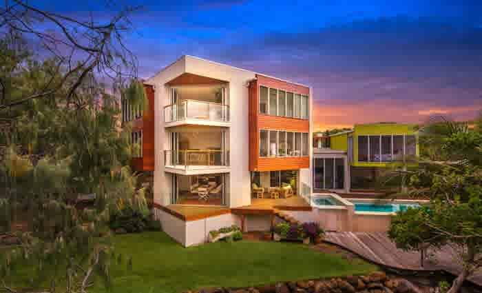 Billionaire Lex Greensill buys Bundaberg's The Glass House