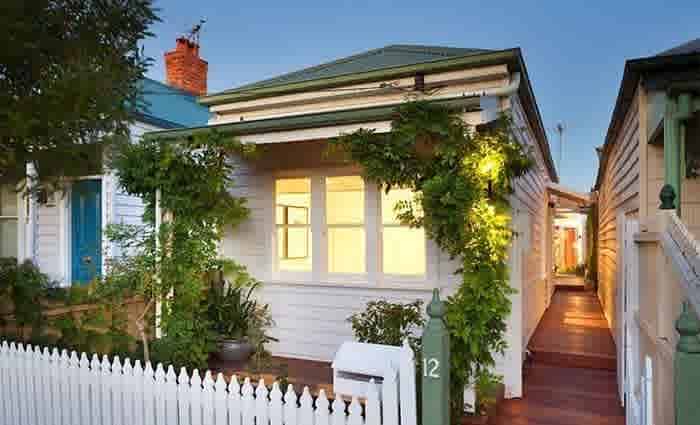 Lucy Feagins of The Designs Files to sell Brunswick cottage