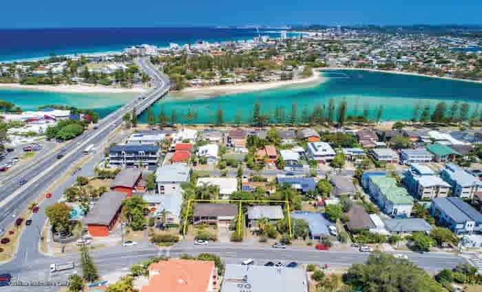 Adjoining Burleigh Heads duplexes bought by local developers at auction