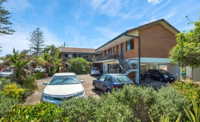 Surf 'N' Sand Motel sells at Palm Beach