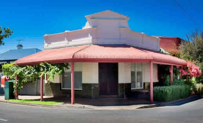 'Dr Death' Philip Nitschke lists Adelaide home