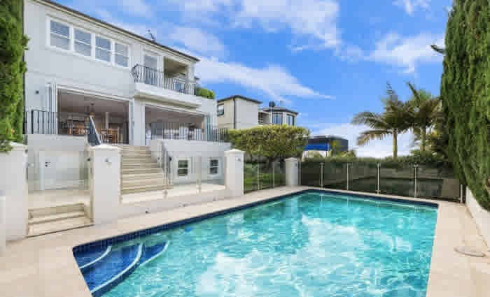 Rabbitohs star Sam Burgess seeking eastern suburbs upgrade