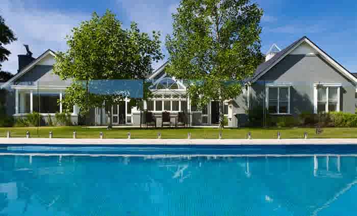 Michael Clarke drops asking price to $5 million for Round Hill