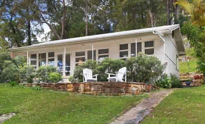 Artist Cherie-Christine Curchod's cottage Le Haven, Coasters Retreat sells