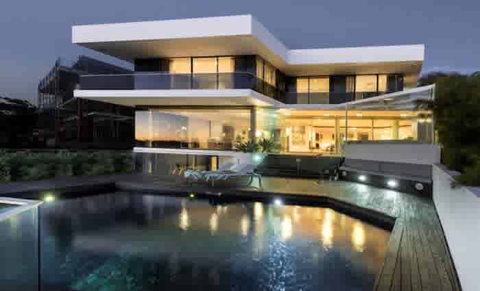 Waterfront Dalkeith trophy home on the market