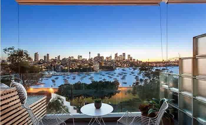 Buyer secures slight discount on fashionista model Lara Bingle's Darling Point apartment