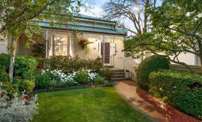 Musk Farm buyers sell in East Melbourne