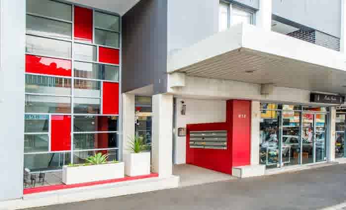Erskineville apartment sells under the hammer for $875,000