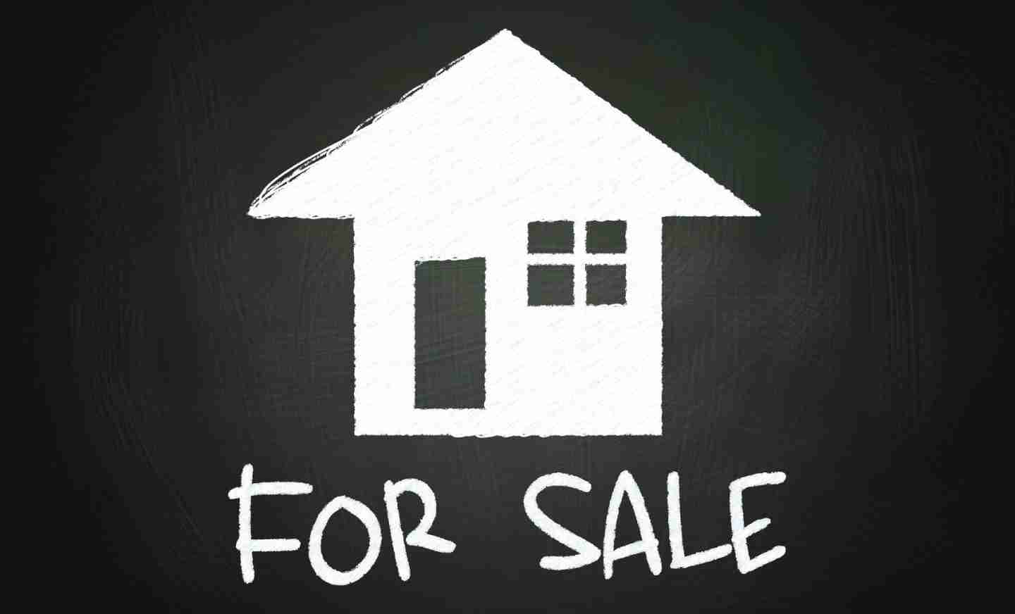 When your house has a disturbing history what should buyers be told