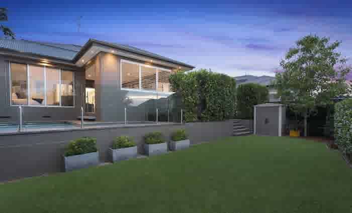 Melbourne-bound AFL star Tom Scully sells Glenhaven home