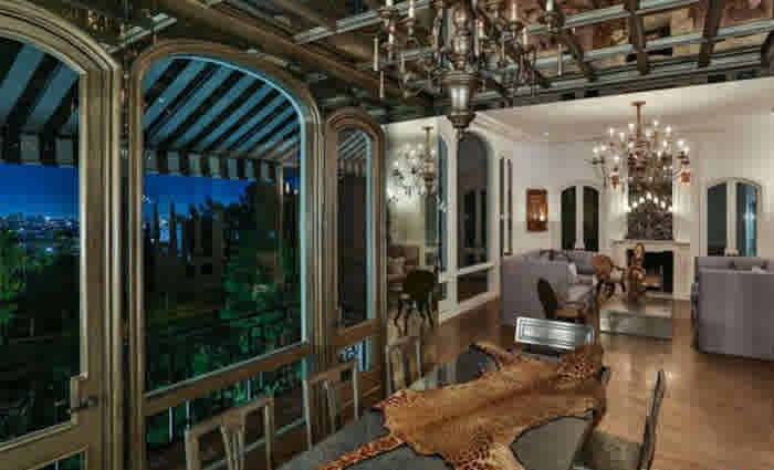Former Hollywood home of Errol Flynn listed
