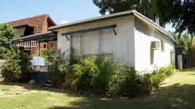 Kerrigans’ Bonnie Doon holiday shack back to its old price as investor abandons profit dream