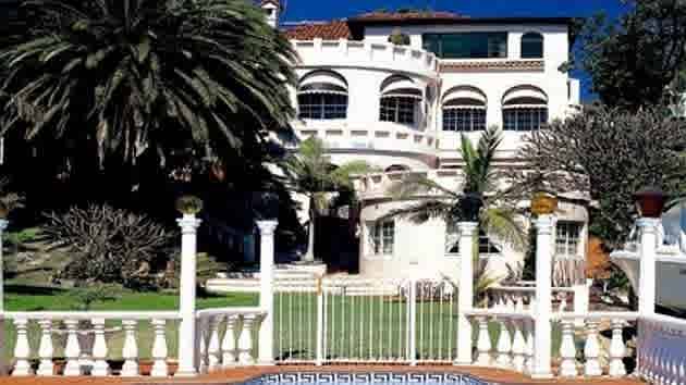 Casa Mia, the Oyama Avenue, Manly Beaux Arts-style harbourfront sells   