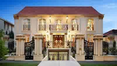 No buyers above $6.5 million stick their necks out for Versailles-inspired Chateau Martine 
