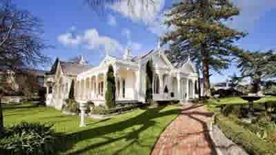 Geelong's 1856 Corio Villa sells to its fourth owner