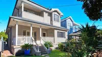 Renovated beachside haven: Sydney auction tipping