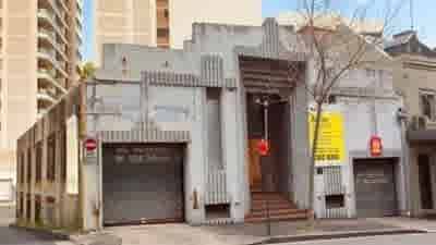 Lowy family makes $1.3 million in Woolloomooloo garage sale