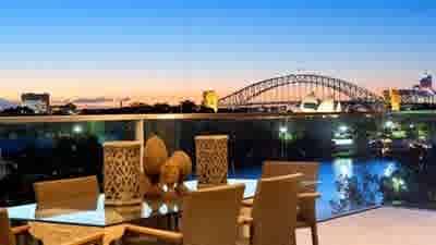Picture postcard perfect, but John Chaina's Potts Point apartment sold at an undisclosed loss