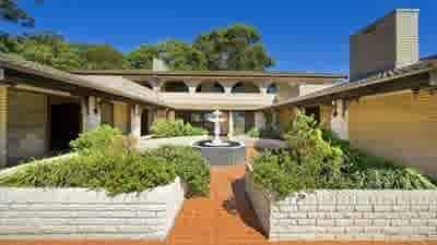 Victor Himmelwright’s Hollywood Hills-style fireproof ’70s Bayview home listed: Title Tattle