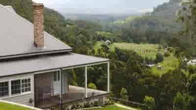 Jackie O lists cosy Kangaroo Valley farmhouse after Vaucluse acquisition 