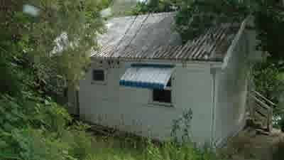 Cockroach-free Church Point waterfront cottage  on the market 
