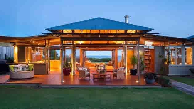 Peter Ritchie sells Mona Vale's biggest beachfront with pavilion style home 