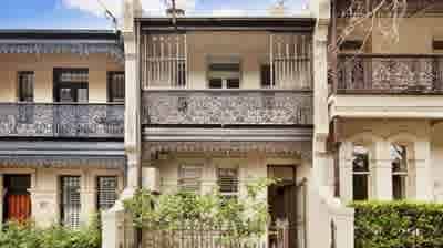 Australian theatre doyenne Robyn Nevin sells Paddington terrace: Title Tattle